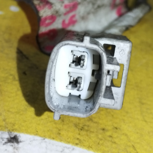 Датчик температуры выхлопных газов Nissan Bluebird Sylphy QG10 QG18 на трубку егр на впускном коллекторе РАЗЪЁМ СЕРЫЙ 147305M411 / 147305M420