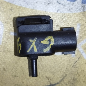 Map-сенсор Toyota 89420-22200 Mark II GX90 1G-FE ДЕФЕКТ КРЕПЛЕНИЯ