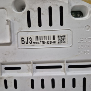 Панель приборов Honda Vezel RU3 LEB HYBRID 78100-T7B-J320