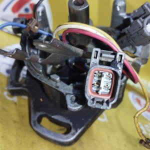 Корпус трамблера / Датчик коленвала TOYOTA 4A 5A 7A только 2 эл. магнита в нижней части ( 4+2 конт. трамблёр )