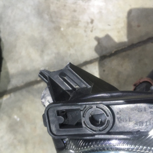 Фара NISSAN 1777 прав Wingroad Y12 дефект крепления