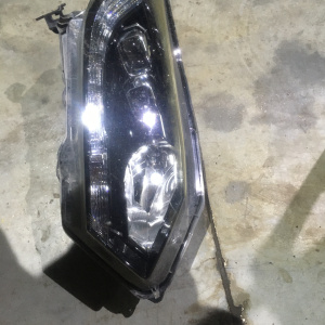 Фара Honda 100-62164 прав Vezel RU3