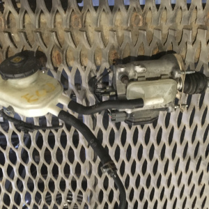 Главный тормозной цилиндр Honda RU3/RU4 Vezel