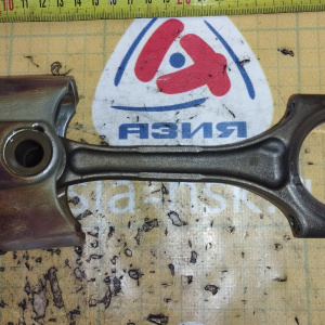 Поршень с шатуном Toyota 1ZR-FE Corolla ZRE151 диаметр 47/20 мм. длина 113 мм. 13201-39185 + 13101-37081