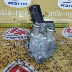 Корпус термостата Toyota 16321-37010 + 16323-37010 / 16323-37020/16323-0T030 Corolla ZRE151 1ZR/2ZR крышка + корпус