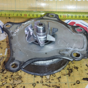 Помпа Toyota 1ZR-FE Corolla ZRE151 основная механическая 16100-39465 / 16100-09500
