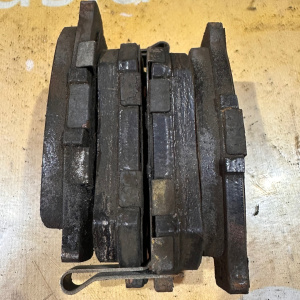 Колодки тормозные Honda Stepwgn RF1/RF2/RA3/RA4/RA5/KA9/TA1/TA2/TA3/TA4 ОСТАТОК 65% R 43022-SX0-A52