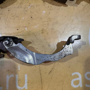 Колодки тормозные Honda Stepwgn RF1 СТОЯНОЧНЫЙ ТОРМОЗ R D9097/43154-S47-N01