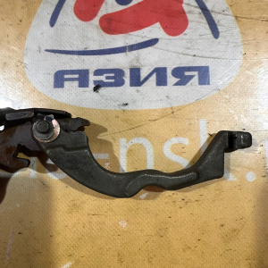 Колодки тормозные Honda Stepwgn RF2 СТОЯНОЧНЫЙ ТОРМОЗ R D9097/43154-S47-N01