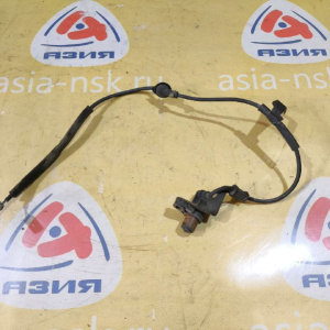 Датчик ABS Toyota Ipsum ACM26/ACM26W зад, лев 89546-44040