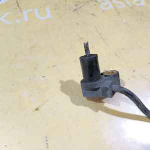 Датчик ABS Nissan Expert/Wingroad VEY11/VFY11/VW11/WFY11/WHY11/WPY11 зад, прав 47900-WD000 '1999-2000