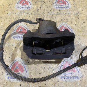 Суппорт SsangYong GAB/Y200 Rexton '2002 перед, лев 1 поршень 4811008151