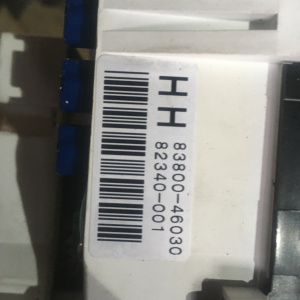 Панель приборов Toyota Raum EXZ10 дефект корпуса 83800-46030