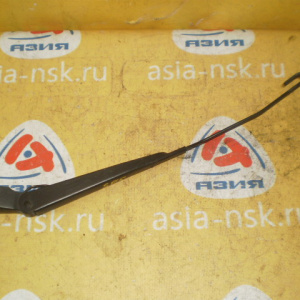 Держатель дворника Subaru Forester SF5 R железный (без щётки)