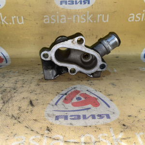 Фланец системы охлаждения Ford 1N1G8594AB, 1221325 Focus 2 CAP HWDA/HXDA '2005 1.6L фланец с датчиком