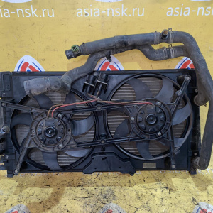 Радиатор охлаждения Volkswagen 7D Transporter AET '2002 2.5L R5 4AT Касета в сборе 7D0121253