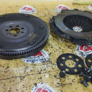 Маховик Mitsubishi 4G63 / 4G69 Outlander CU5W m/t ДЕФЕКТ ПОДГОРЕЛ DOHC=MIVEC + корзина ( БЕЗ ДИСКА ) ( 582 )