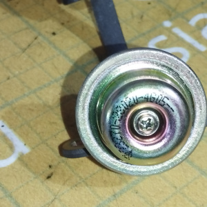 Клапан давления топлива Toyota 23270-28020/23270-28021 + 23901-28190 Estima ACR30/ACR40 2AZ-FE '02.2000-04.2003 + шланг ( эл. заслонка )