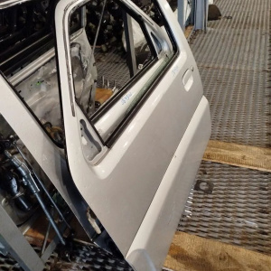 Дверь боковая SUZUKI Jimny JB43W перед, лев цена указана за голое железо