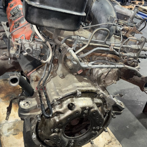 Двигатель ISUZU 10PC1-959215 БЕЗ СТАРТЕРА И МАХОВИКА