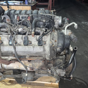 Двигатель Toyota 2UZ-FE-0957029 БЕЗ НАВЕСНОГО Hilux Surf UZN215 '2005- VVTI