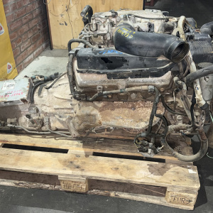 Двигатель Toyota 1UZFE-0645578 В СБОРЕ КАК НА ФОТО Celsior UCF20