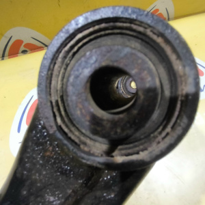 Рычаг Infiniti Z62 QX56/QX80 зад, лев н 4WD НИЖНИЙ ДЕФЕКТ ПЫЛЬНИКА ШАРОВОЙ 551A1-1LA0A