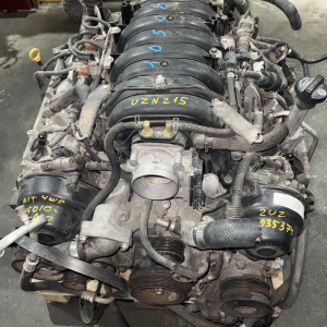 Двигатель Toyota 2UZ-FE-1035374 БЕЗ НАВЕСНОГО Hilux Surf UZN215 '2005- VVTI