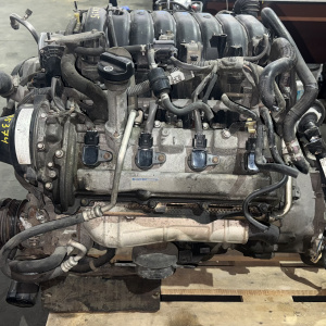 Двигатель Toyota 2UZ-FE-1035374 БЕЗ НАВЕСНОГО Hilux Surf UZN215 '2005- VVTI