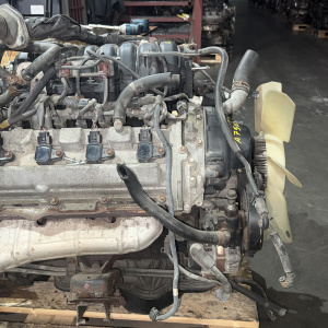 Двигатель Toyota 2UZ-FE-1179479 БЕЗ НАВЕСНОГО Sequoia/Tundra UCK45 '2005- VVTI