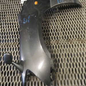 Крыло TOYOTA Harrier MCU1# перед, лев с зеркалом (дефект)