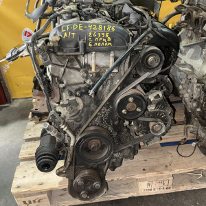 Двигатель Mazda LF-DE-428186 шуп с наруже Mazda3
