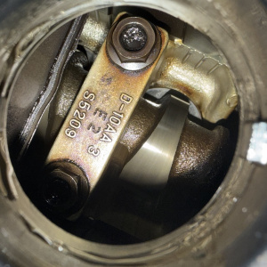 Двигатель Mazda LF-VE-022764 шуп в головке пластик Mazda3