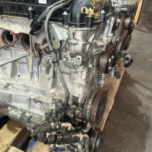 Двигатель Mazda LF-VE-11330718 шуп в головке пластик Mazda3