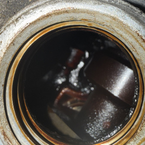 Двигатель Mazda FP-513524 2WD КАТУШКИ С БОКУ  без генератора Capella