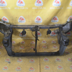 Рамка радиатора Toyota Camry AVV50 '2014-2017