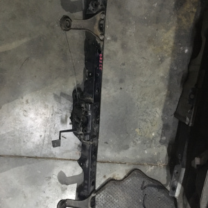 Рамка радиатора TOYOTA Estima GSR55 верхняя часть с замком