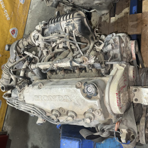 Двигатель Honda D14Z4-E131874 БЕЗ  ТРАМБЛЕРА И КОМПРЕССОРА КОНДЕРА Civic