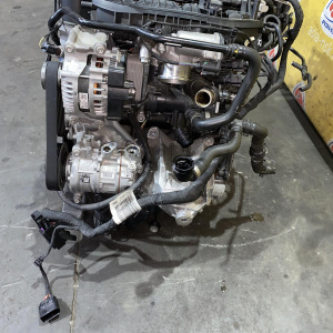 Двигатель Audi A4 CYRB/CYR-072016 EA888 gen3b 2.0L TFSI 4WD DSG-7 Проверить номер B9/8W5 '2016