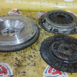 Маховик Nissan QR20/QR25 X-Trail T30 '2000-2007 одномассовый маховик ( не демпферный ) + корзина CLUTCHPRO ( диаметр диска 240 мм. ) NSF005062421