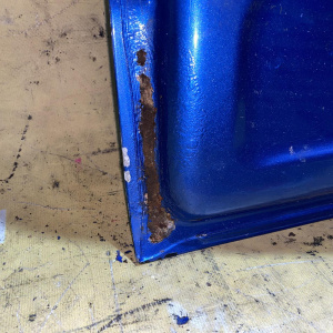 Дверь боковая Chevrolet Aveo T300 '2011-2016 в сборе (следы ржавчины, вмятина)