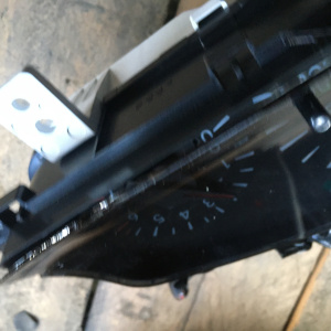 Панель приборов Toyota Raum EXZ10 дефект стекла 83800-46030