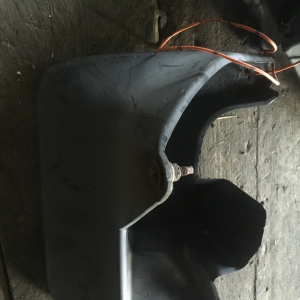 Брызговик Toyota Estima ACR30/40 зад, лев