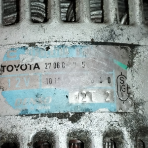 Генератор Toyota 1RZ/2RZ/3RZ Hiace Regius/Hilux Surf RCH-41/RZN185 3 конт. овальный  разъем ( S/IG/L ) ДЕФЕКТ КОРПУСА 27060-75160 / 101211-9630