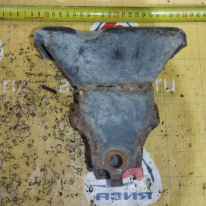 Крепление подушки ДВС Nissan/Infiniti VK56-VD Patrol#QX80 Y62/Z62 4WD a/t перед, прав ( 1R ) 11232-1LA0A