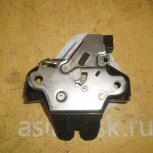 Замок крышки багажника Toyota Camry AVV50 '2014-2017 (3 контакта)