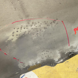 Крыло Hyundai Santa Fe SM/BB '2000- перед, прав под накладку, под повторитель (вмятины, ремонт.)