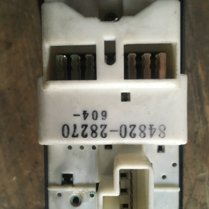 Пульт стеклоподъемника TOYOTA Lite Ace Noah/Town Ace Noah #R40/#R50 '1999-2001 пасс. 84820-28270