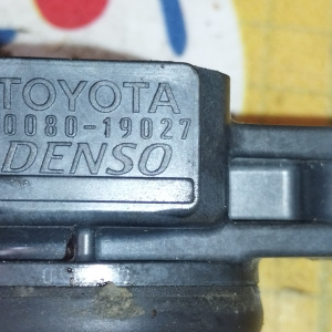 Катушка зажигания Toyota/Lexus 2UZ/3UZ-FE/1G-FE BEMS Land Cruiser#LX470 UZJ100 ЕСТЬ ТРЕЩИНЫ 90080-19027