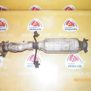 Глушитель Mazda Premacy CP8W/CPEW FP/FS Средняя труба с катализатором. Короткий. R